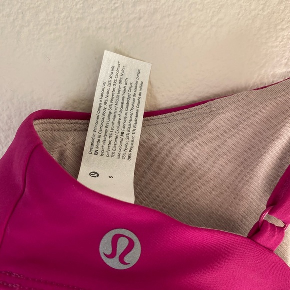 Lululemon crisscross wrapped strapy bra with keyhole detail size 6 new w/o tag - Picture 2 of 4